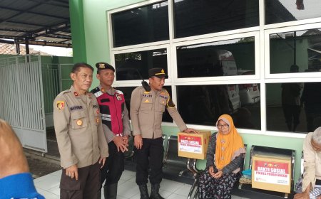 Polres Probolinggo Salurkan Bansos untuk Warga Terdampak Longsor dan Banjir