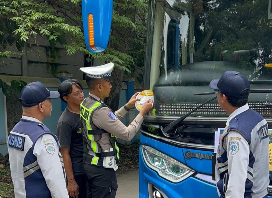 Polres Mojokerto Kota Intensifkan Pemeriksaan Angkutan Umum di Operasi Keselamatan Semeru
