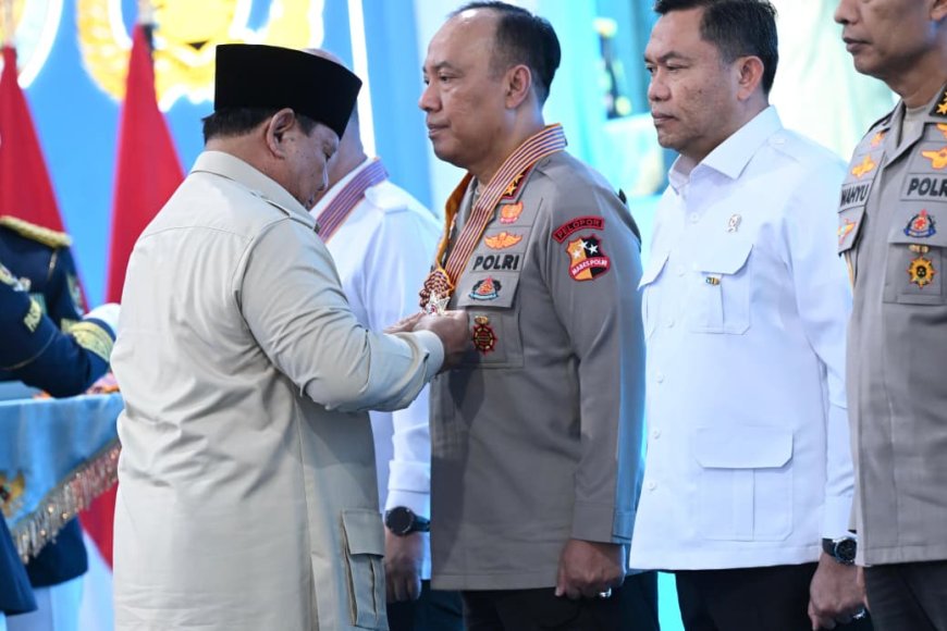 Presiden Prabowo Beri Penghormatan bagi 70 Tokoh Gizi Nasional