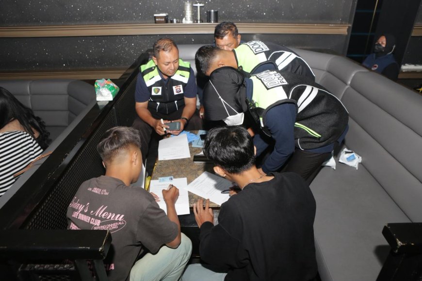 Polda Jatim Razia THM Surabaya, 106 Pengunjung Dites Urine, Hasilnya Seluruhnya Negatif