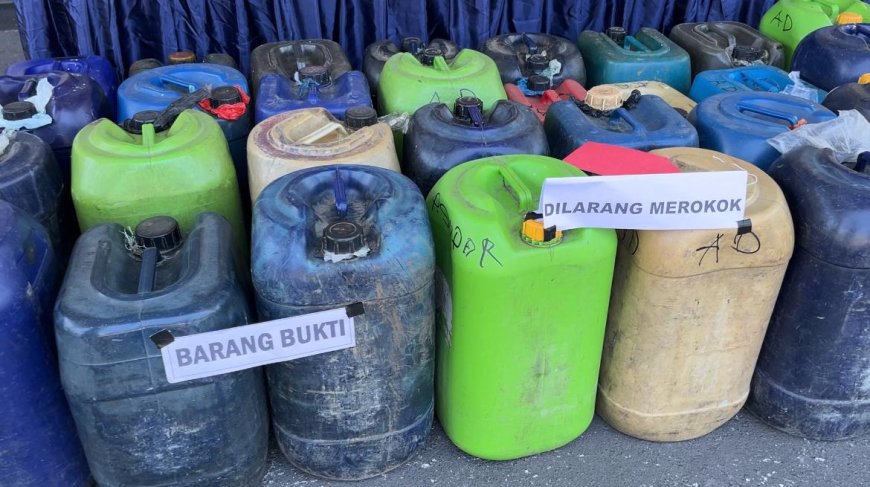 BBM Subsidi 1 Ton Diamankan, Pelaku Ditangkap Polisi